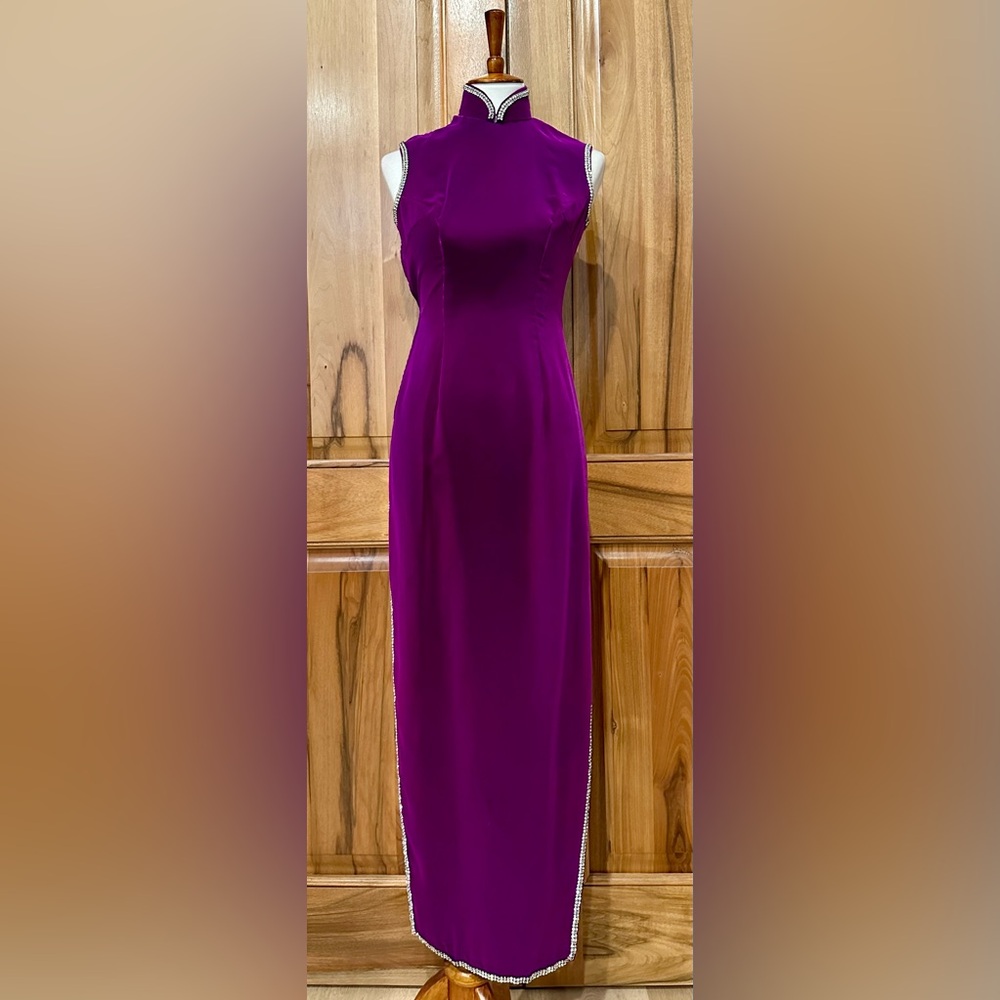 VERY VTG Handmade Fuschia Silk-Velvet Chamseong/Qipao Rhinestone Trim Edges VGUC
